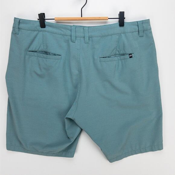 TravisMathew Golf Shorts Men’s 38 Blue-Green Stretch Moisture-Wicking Summer - Picture 10 of 12